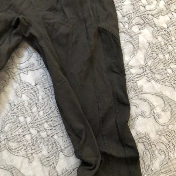 Lululemon Black Leggings Size 6 - Picture 3 of 8